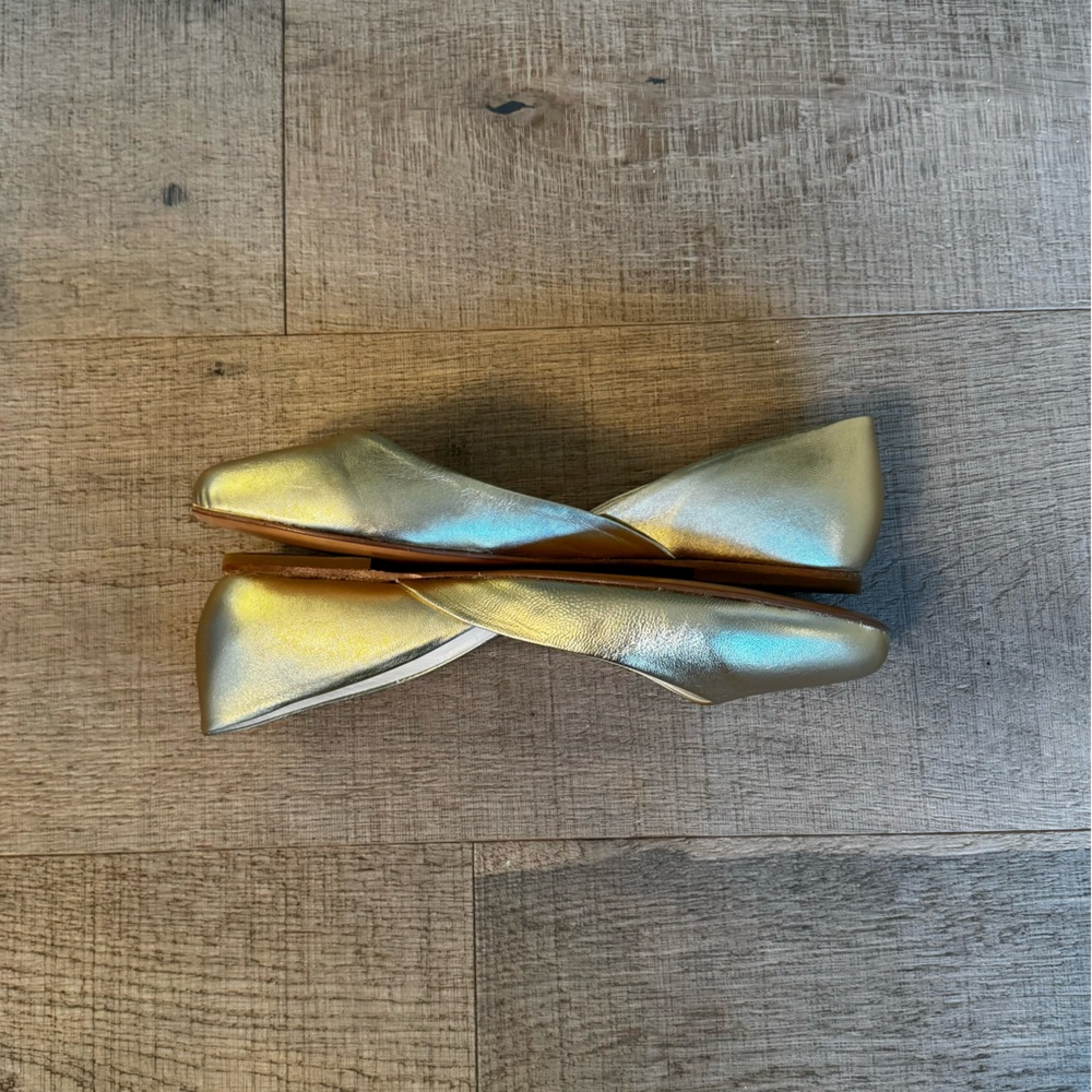 The White Ribbon Gold Ballet Flats